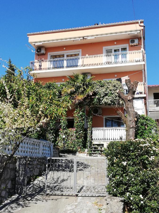 Apartmani Zafaranic Crikvenica Eksteriør billede
