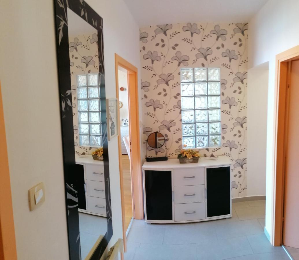 Apartmani Zafaranic Crikvenica Eksteriør billede